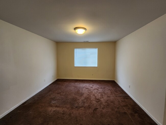 Building Photo - 15779 Canal Rd