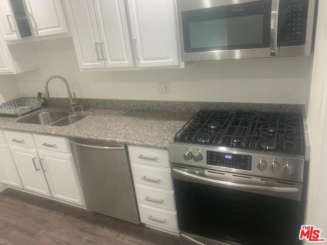 Building Photo - 109 Sierra Dr