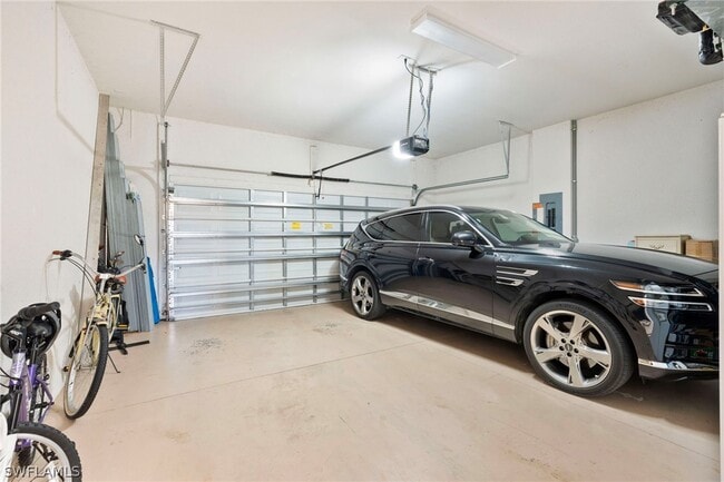 Building Photo - 8095 Piedmont Dr