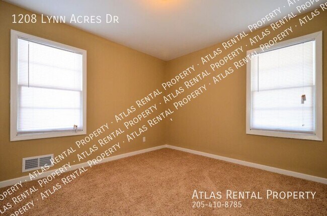 Building Photo - 1208 Lynn Acres Dr