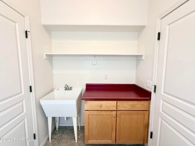 Building Photo - 1210 Gardenia Ln