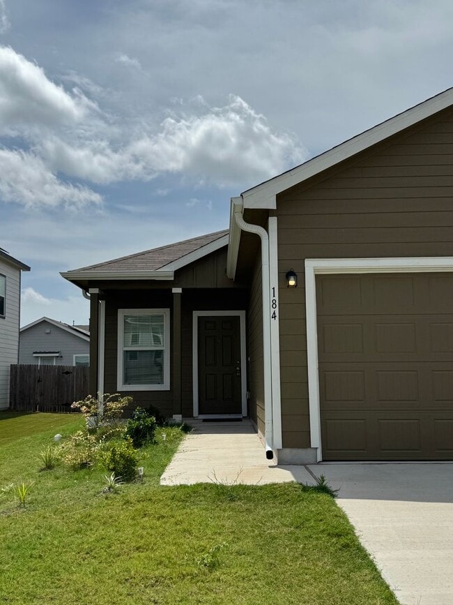 Building Photo - 3 Bed 2 Bath 2 Car Garage Home in Maxwell ...