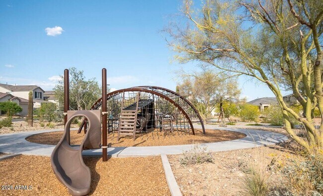 Building Photo - 2034 W Sleepy Ranch Rd