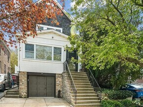 Building Photo - 350 E 235th St