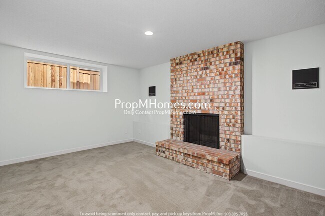 Building Photo - 8271 SW 184th Ave