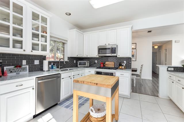 Building Photo - 10113 Green Ct