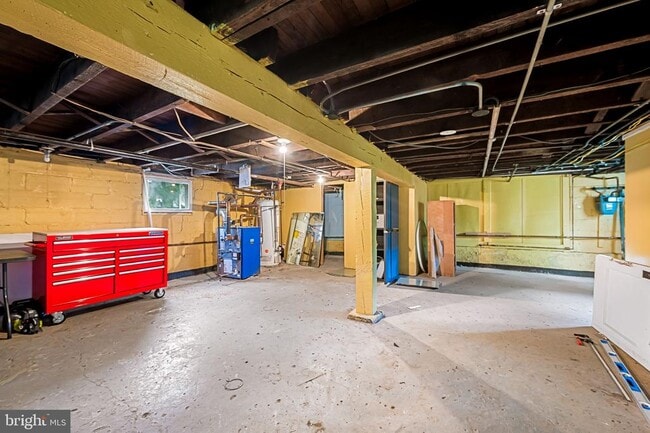 Building Photo - 3727 Milford Ave