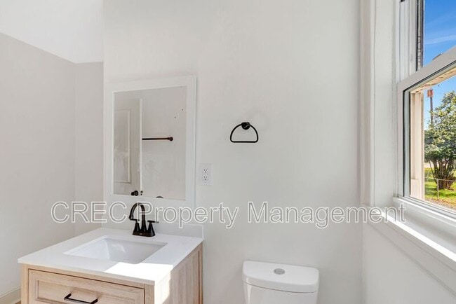 Building Photo - 2642 Ferrara Dr