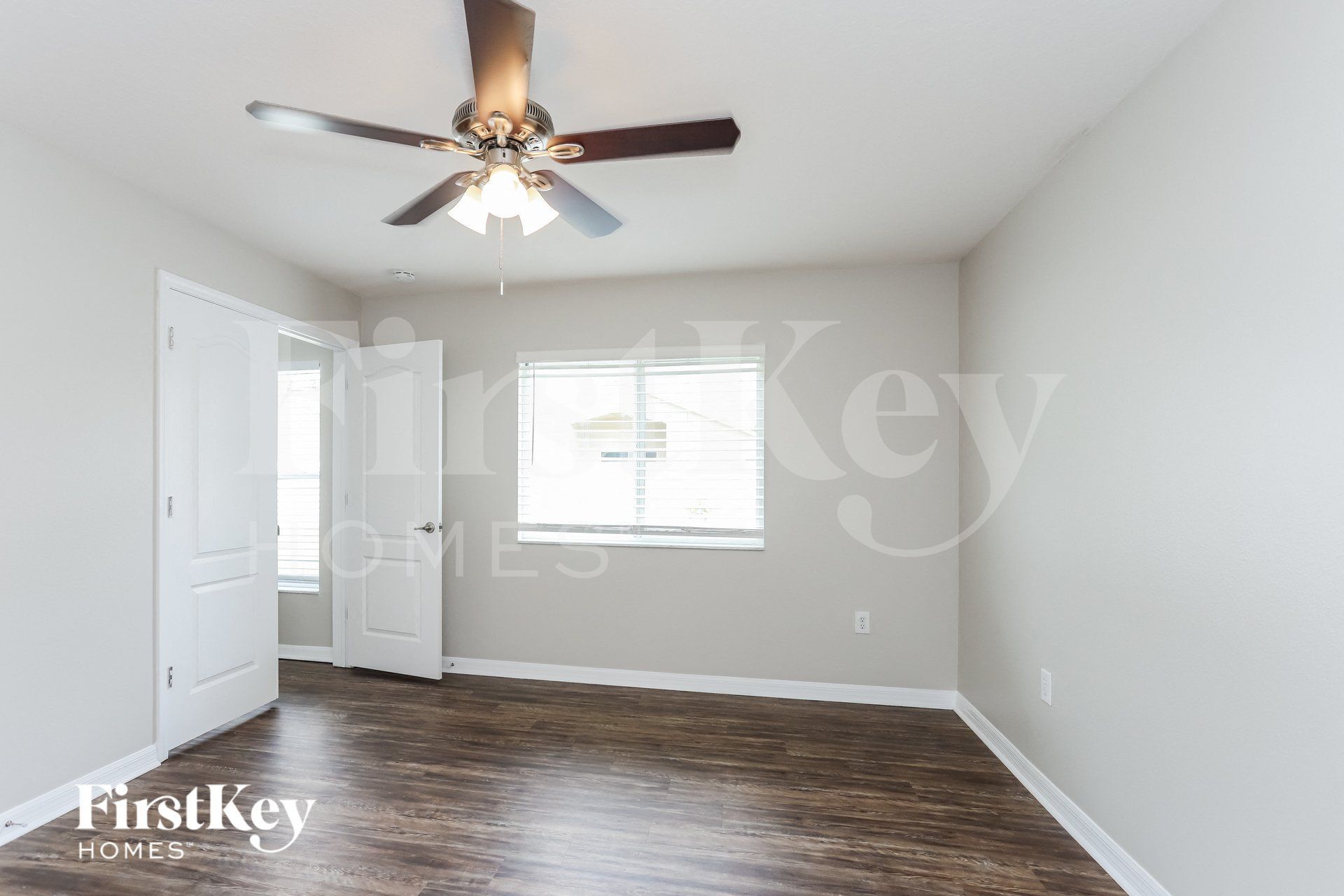 Building Photo - 811 15th St NE