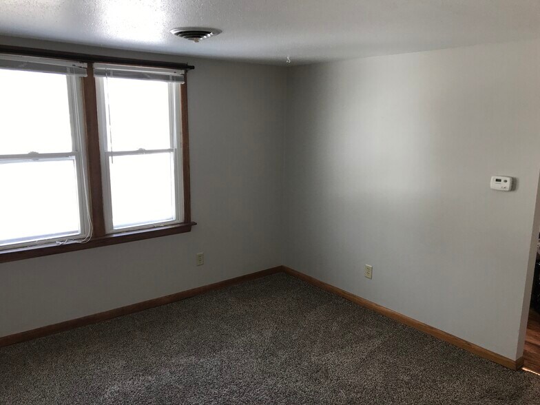 Building Photo - 2346 W 38th St