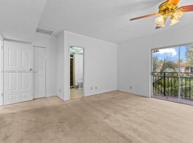 Building Photo - 4850 SW 63rd Terrace