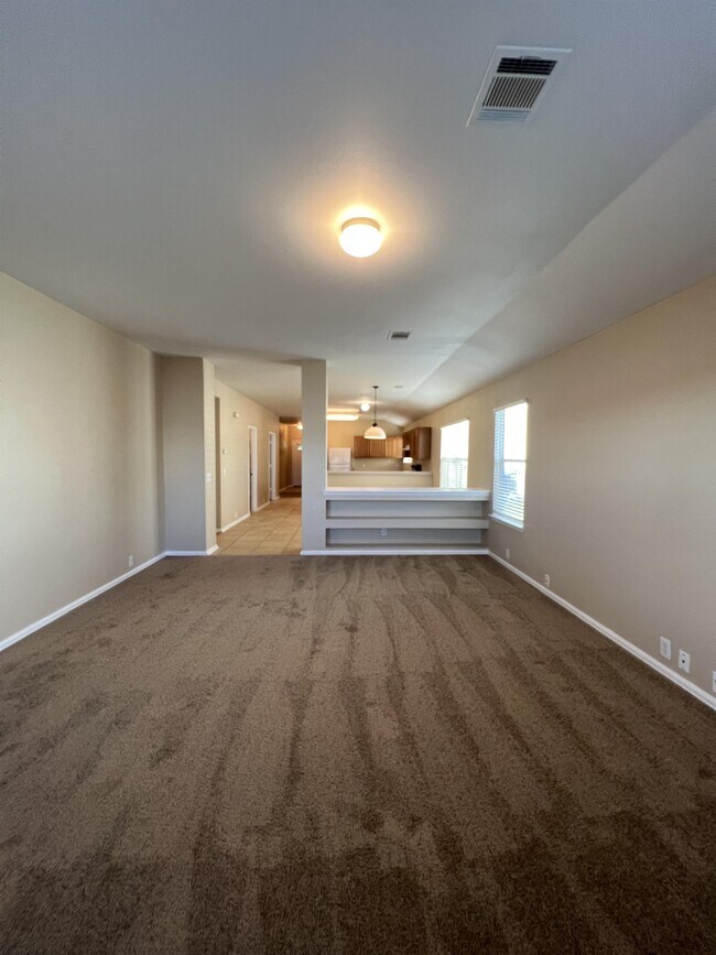 Building Photo - 9411 Massaro St