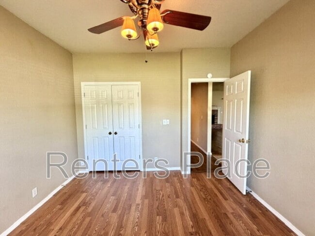 Building Photo - 204 N Magnolia Ct