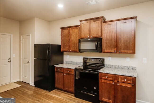 Building Photo - 320 Augusta Woods Dr