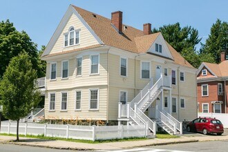 Building Photo - 102 Salem St