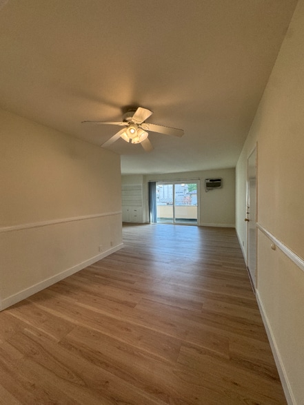 Building Photo - 283 S El Molino Ave