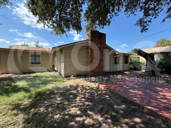 Building Photo - 362 S Shore Pl