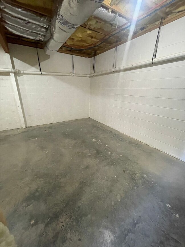 Building Photo - 3 Bedroom + 2 Bath Home for Rent in Soddy ...