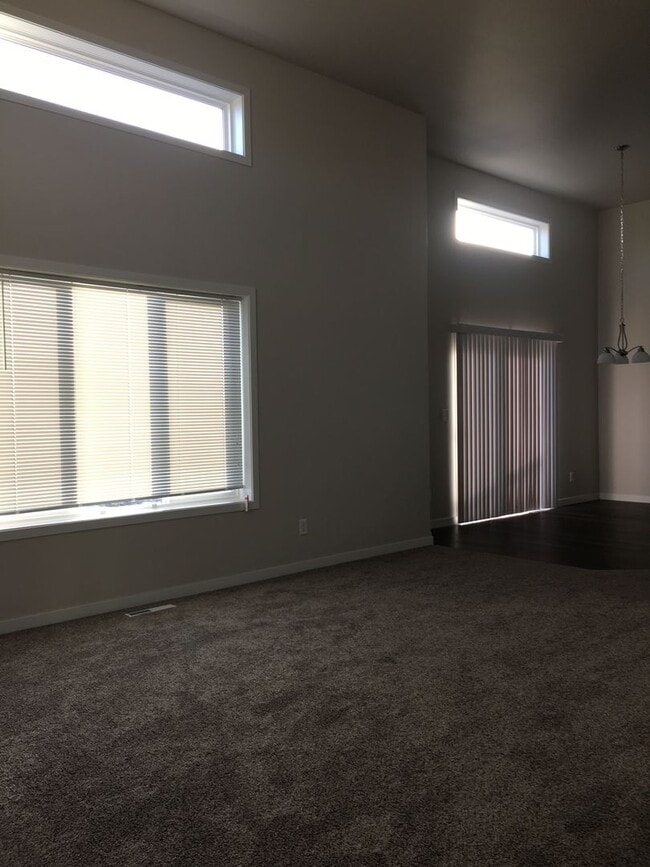 Building Photo - 4559 Blue Stem Way
