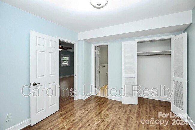 Building Photo - 6908 Lancer Dr