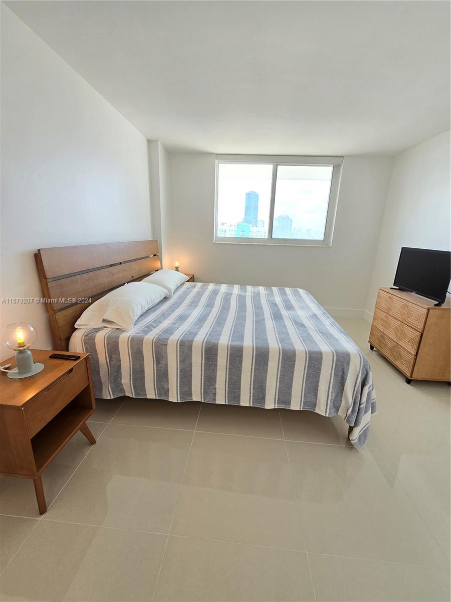 Building Photo - 401 Ocean Dr