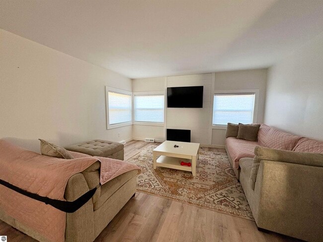 Building Photo - 7638 Skegemog Point Rd