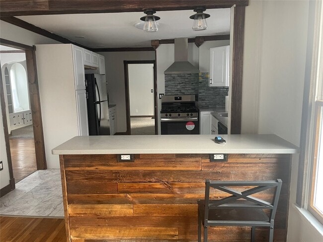 Building Photo - 64 Margaret St