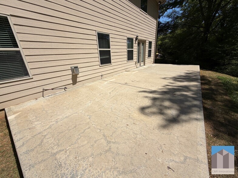 Building Photo - 4805 Carriage Bridge Ln