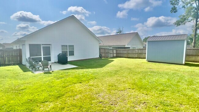 Building Photo - 120 Longleaf Ln