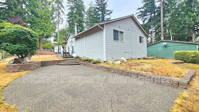Building Photo - 11389 Symes Rd NW