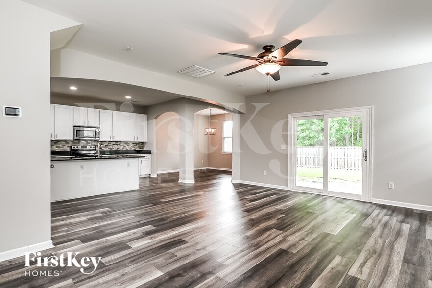 Building Photo - 372 Sanctuary Park Dr