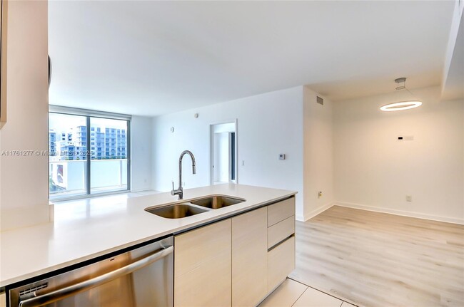 Building Photo - 4250 Biscayne Blvd