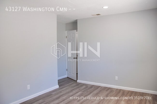 Building Photo - 43127 Washington Common