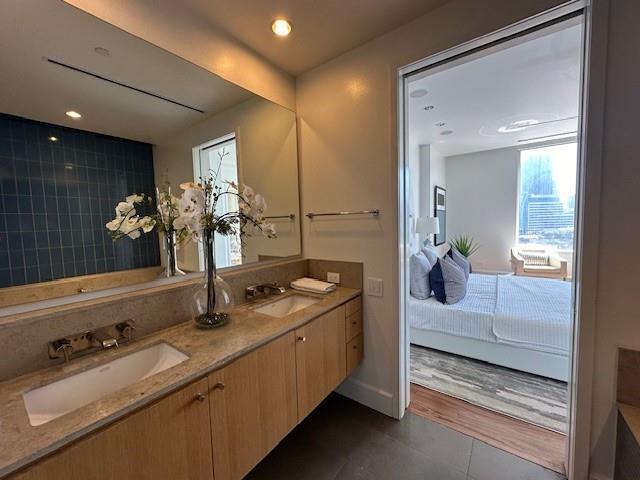 Building Photo - 2408 Victory Park Ln