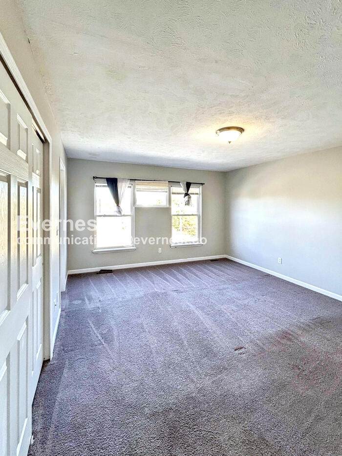 Building Photo - 4072 Cedar Ave