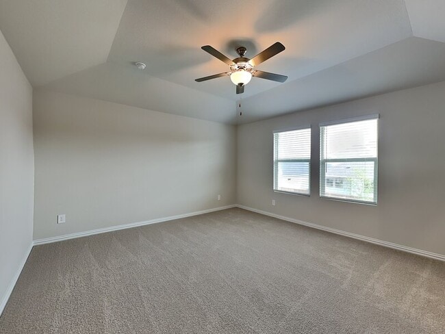 Building Photo - 507 Clover Crk Dr