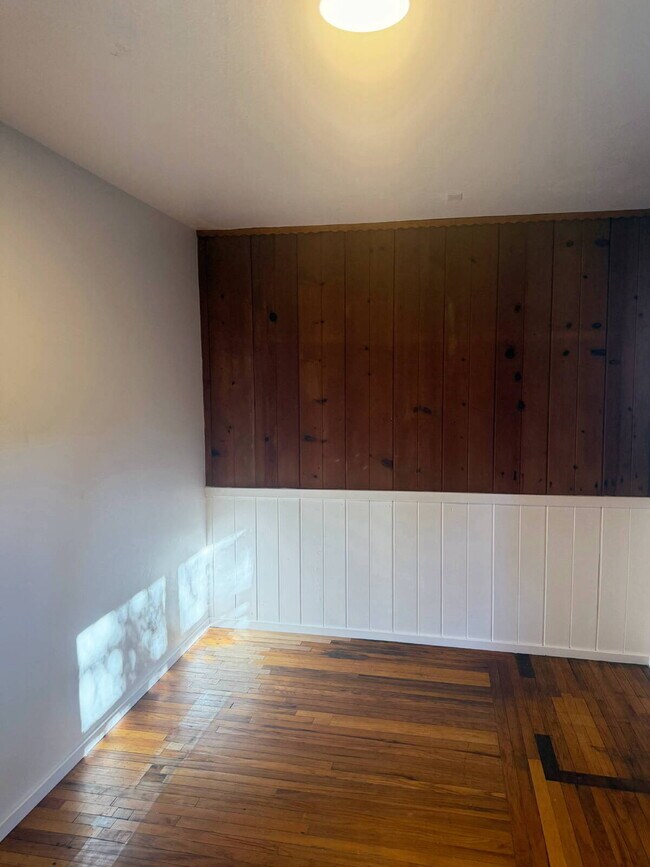 Building Photo - Charming one-bedroom, one-bath home