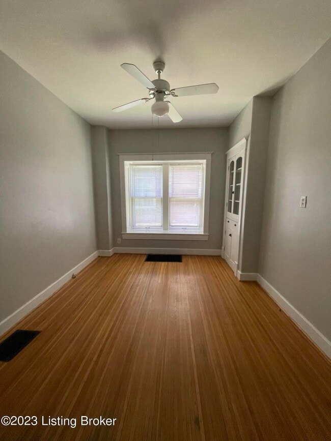 Building Photo - 2177 Baringer Ave