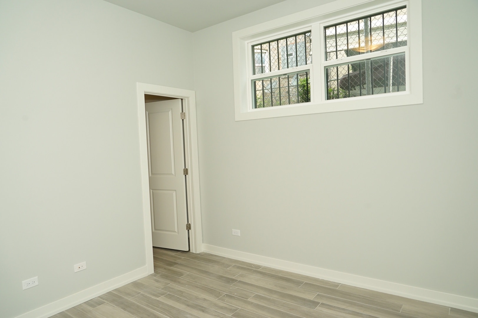 Building Photo - 6138 S University Ave