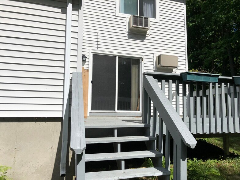 Building Photo - 1473 Stafford Rd