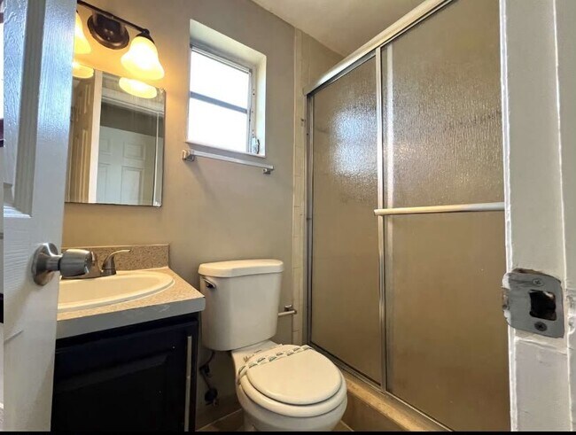 Building Photo - 7004 Lambright Ct