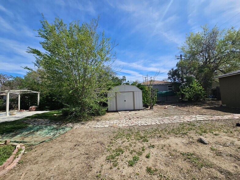 Building Photo - 228 W E St