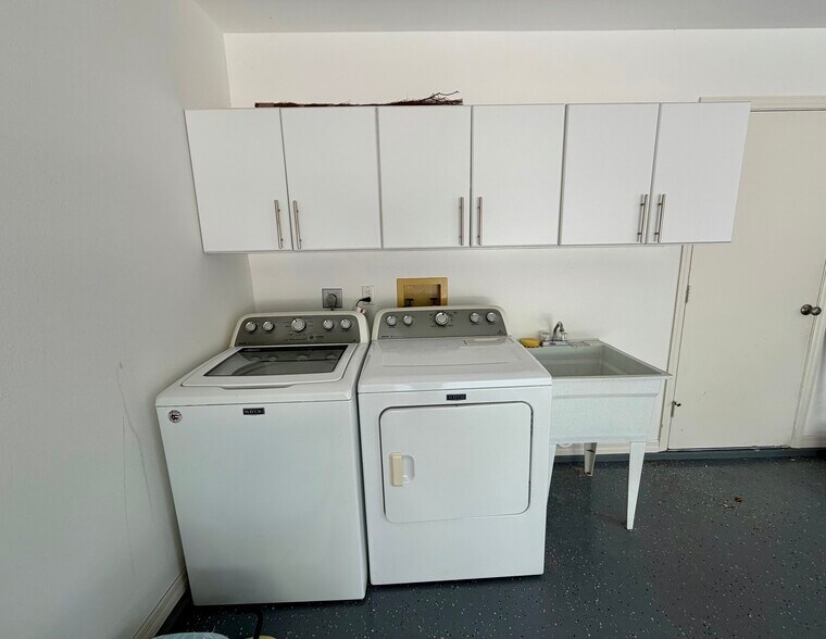 Building Photo - 1133 Glenwood Rd