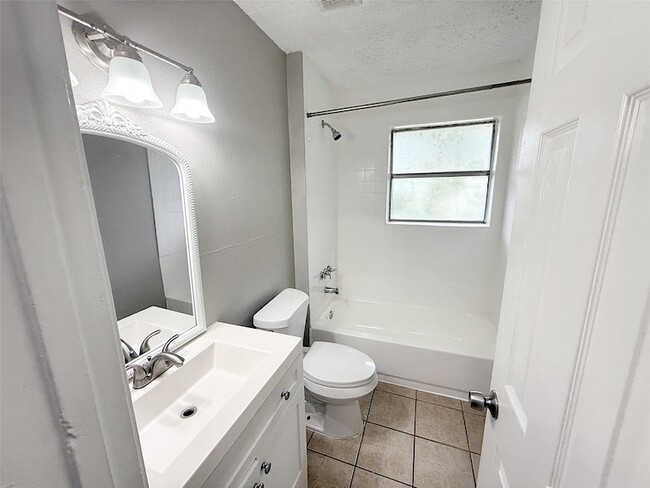 Building Photo - 3627 Flamingo Way