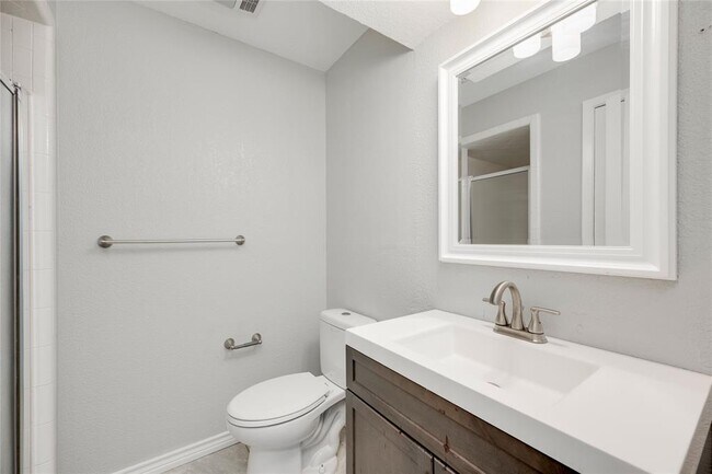 Building Photo - 801 Grassy Knoll