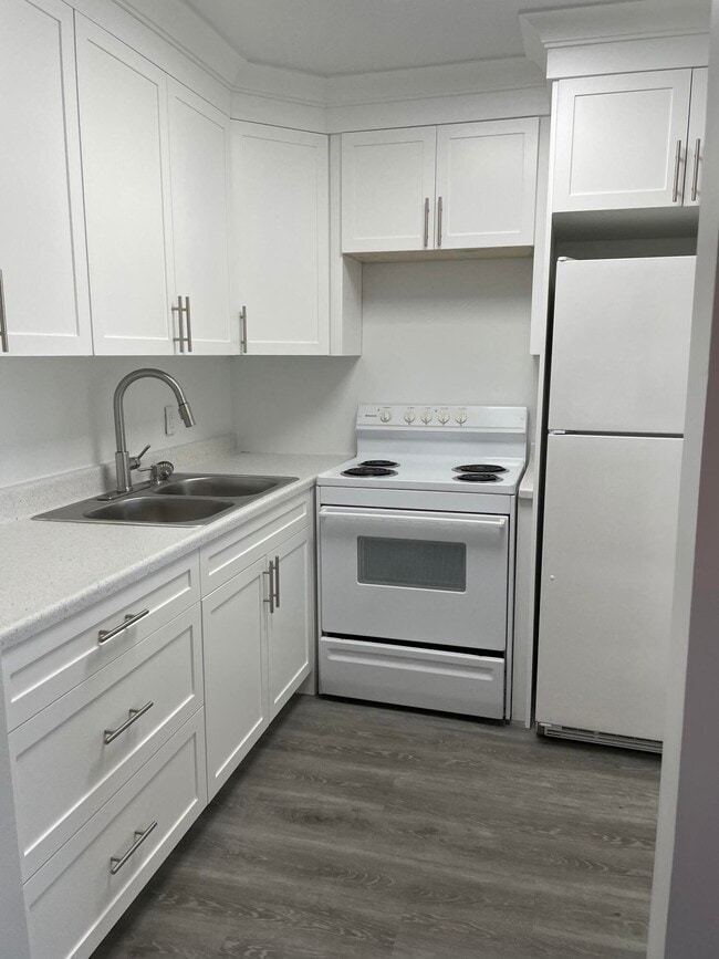Building Photo - 172 Sussex I