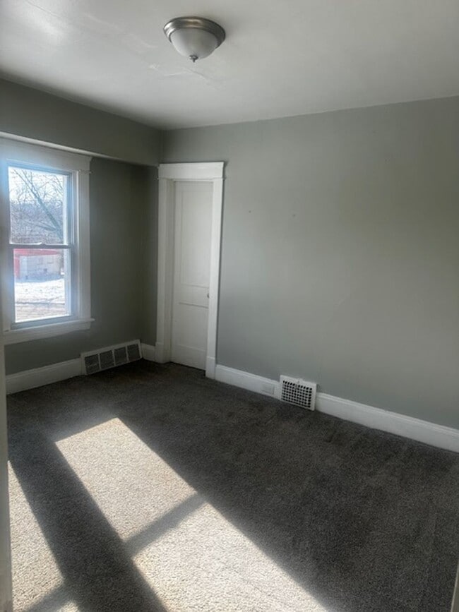 Building Photo - coit-10