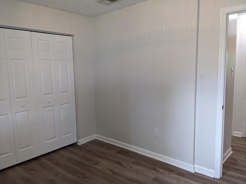Bedroom #3 - 1649 Summerhill Dr