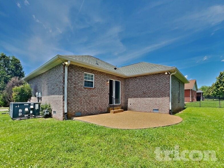 Building Photo - 138 Putter Point Dr