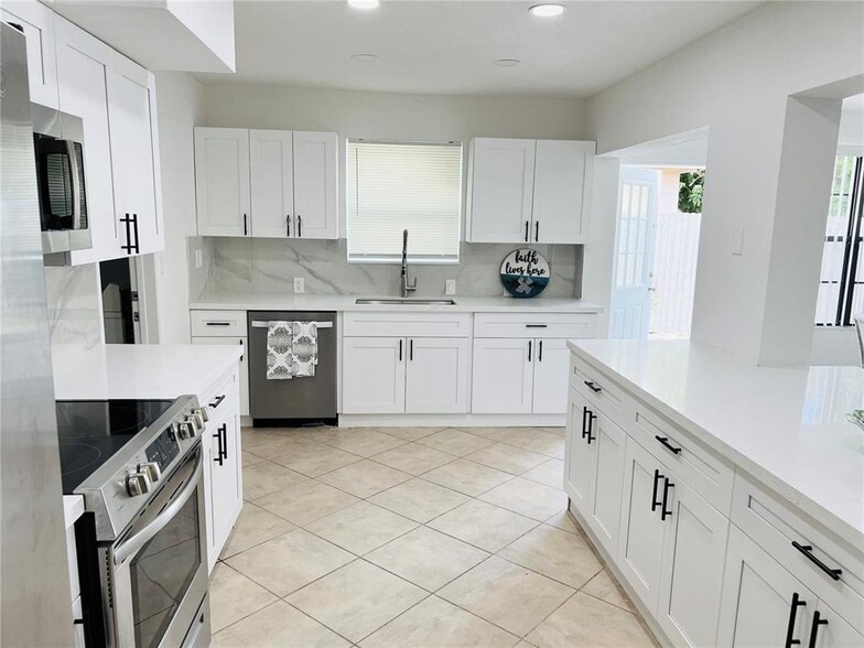 Building Photo - 3962 NW 36th Way